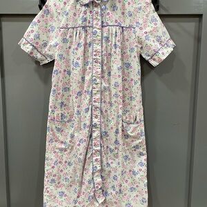 Vintage Eyefuls Floral Housecoat